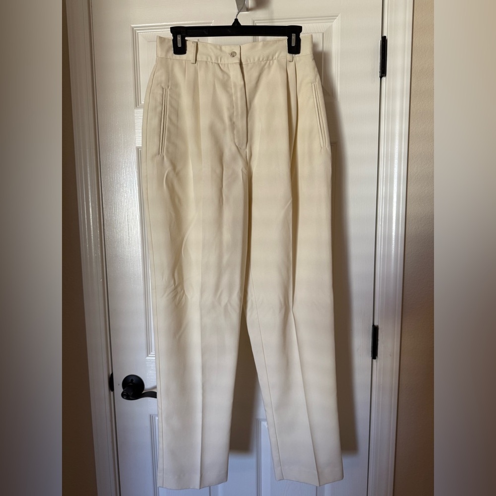 TEHAMA Cream High-Rise Pleated Women's Trousers